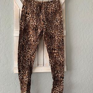 Cheetah leggings 🐆